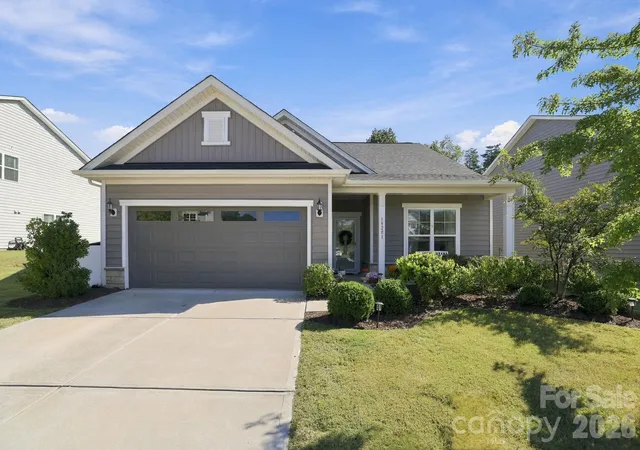 Photo 1 of Single family home for sale at 19201 Yellow Birch Dr, Charlotte, NC 28278 | MLS# 4436645 | Listing updated on 2026-10-29