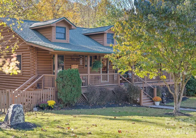 Photo 2 of Single family home for sale at 91 Tibi Ln, Waynesville, NC 28785 | MLS# 4436652 | Listing updated on 2026-10-28