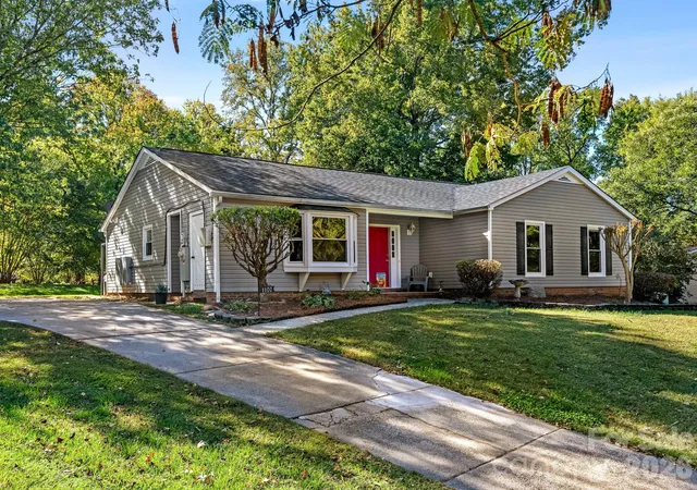 Photo 1 of Single family home for sale at 1100 Dark Wood Ct, Matthews, NC 28105 | MLS# 4436676 | Listing updated on 2026-10-29