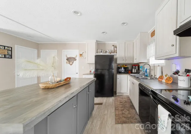 Photo 4 of Single family home for sale at 106 Ol Fld Ct, Lawndale, NC 28090 | MLS# 4436709 | Listing updated on 2026-10-23