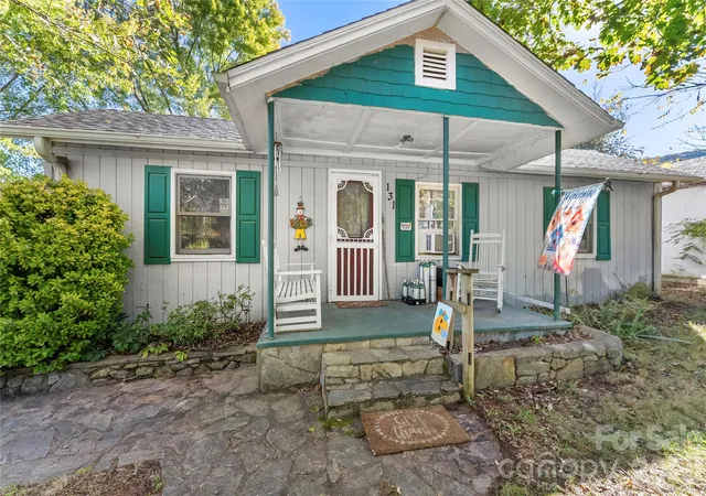Single family home for sale at 131 Central Ave, Swannanoa, NC 28778 | MLS# 4436725