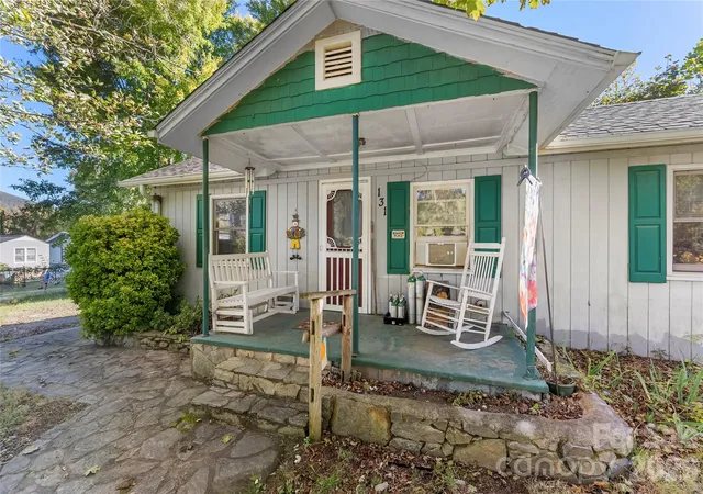 Photo 1 of Single family home for sale at 131 Central Ave, Swannanoa, NC 28778 | MLS# 4436725 | Listing updated on 2026-10-26