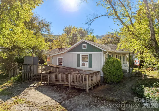 Photo 3 of Single family home for sale at 131 Central Ave, Swannanoa, NC 28778 | MLS# 4436725 | Listing updated on 2026-10-26