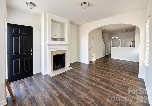 Photo 2 of Townhouse for sale at 13504 Calloway Glen Dr, Charlotte, NC 28273 | MLS# 4436737 | Listing updated on 2026-10-26