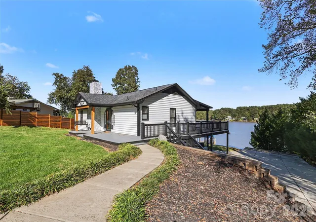 Single family home for sale at 3121 Lakeside Cir, Belmont, NC 28012 | MLS# 4436781