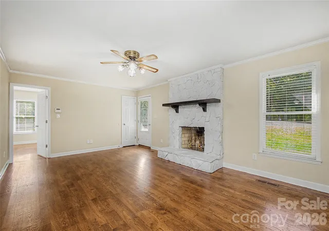 Photo 3 of Single family home for sale at 3121 Lakeside Cir, Belmont, NC 28012 | MLS# 4436781 | Listing updated on 2026-10-28