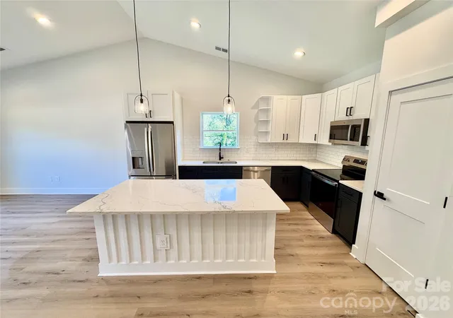 Photo 4 of Single family home for sale at 610 E Robinson St, Dallas, NC 28034 | MLS# 4436787 | Listing updated on 2026-10-27