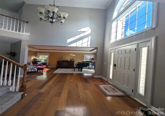 Photo 2 of Single family home for sale at 2221 Crk View Ct, Fort Mill, SC 29707 | MLS# 4436791 | Listing updated on 2026-10-22