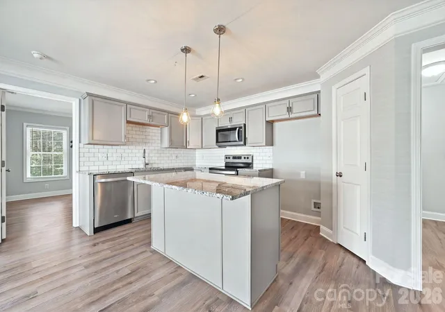Photo 4 of Single family home for sale at 772 Log Cabin Dr, Gastonia, NC 28054 | MLS# 4436794 | Listing updated on 2026-10-30