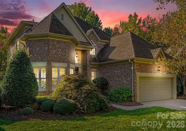 Photo 2 of Single family home for sale at 5637 Fairway View Dr, Charlotte, NC 28277 | MLS# 4436815 | Listing updated on 2026-10-29