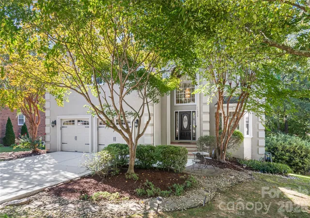 Photo 1 of Single family home for sale at 11024 Stonepath Ln, Charlotte, NC 28277 | MLS# 4436823 | Listing updated on 2026-10-30