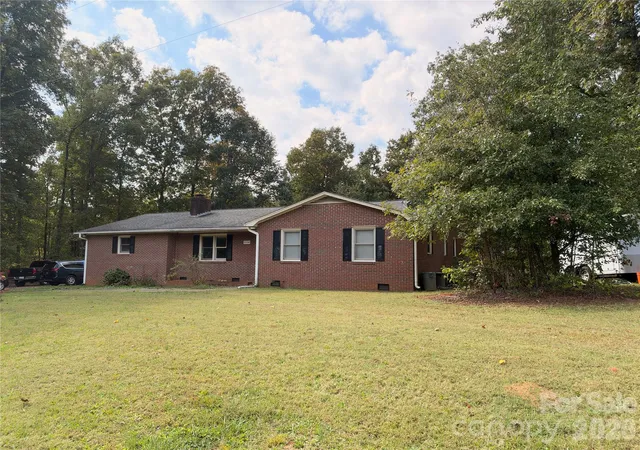Photo 1 of Single family home for sale at 2224 Ellis Rd, Shelby, NC 28152 | MLS# 4436832 | Listing updated on 2026-10-29