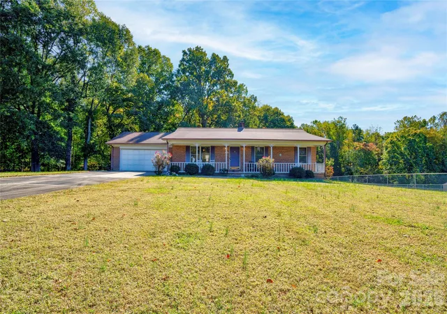 Photo 1 of Single family home for sale at 225 Yarbro Rd, Kings Mountain, NC 28086 | MLS# 4436837 | Listing updated on 2026-10-28