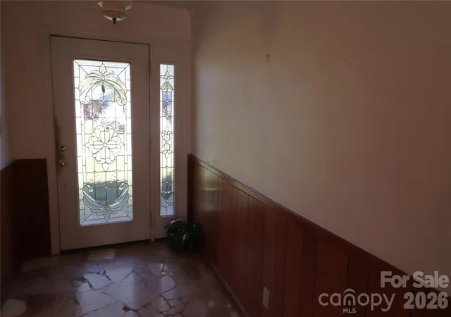 Photo 4 of Single family home for sale at 2157 Ridgewood Dr, Gastonia, NC 28054 | MLS# 4436848 | Listing updated on 2026-10-23
