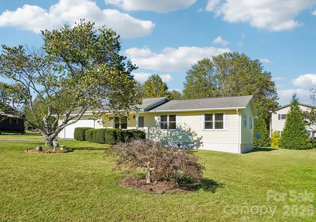 Photo 1 of Single family home for sale at 35 Lisam Way, Etowah, NC 28729 | MLS# 4436875 | Listing updated on 2026-10-25