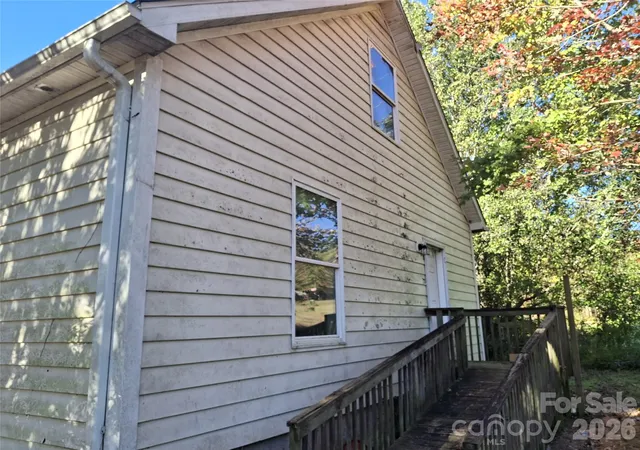 Photo 4 of Sale Pending at 18 (20) Saxon Hl, Fairview, NC 28730 | MLS# 4436884 | Listing updated on 2026-10-28