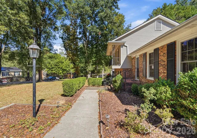 Photo 3 of Single family home for sale at 8118 Cliffside Dr, Charlotte, NC 28270 | MLS# 4436889 | Listing updated on 2026-10-28