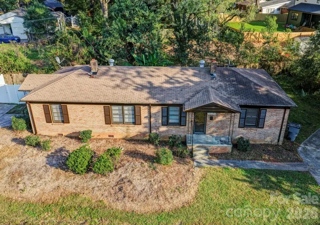 Photo 1 of House for sale at 2420 Shamrock Dr, Charlotte, NC 28205 | MLS# 4436891 | Listing updated on 2026-10-30