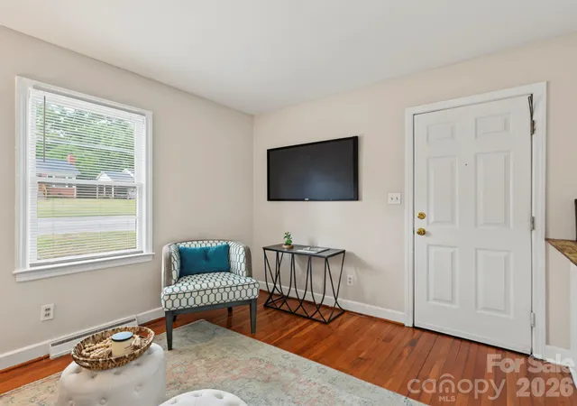 Photo 4 of House for sale at 2420 Shamrock Dr, Charlotte, NC 28205 | MLS# 4436891 | Listing updated on 2026-10-30
