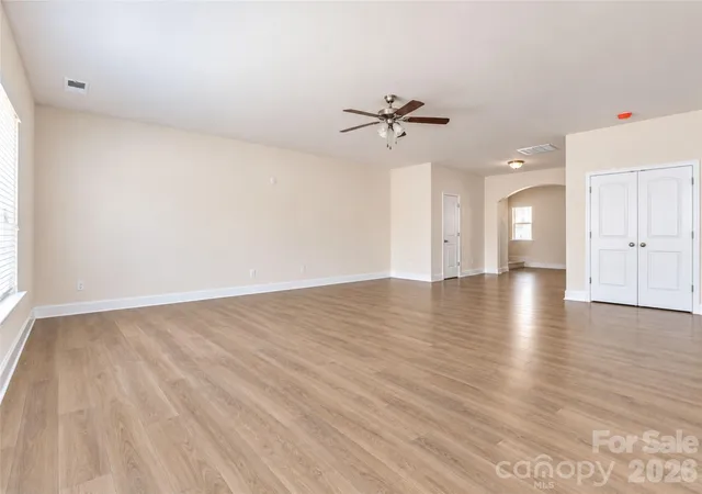 Photo 4 of Single family home for sale at 4213 Abby Jack Dr, Charlotte, NC 28216 | MLS# 4436896 | Listing updated on 2026-10-23