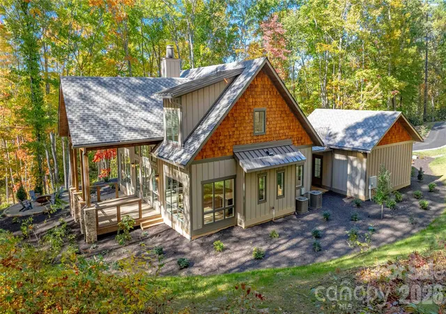 Photo 1 of Single family home for sale at 676 Arlington Rd, Waynesville, NC 28786 | MLS# 4436898 | Listing updated on 2026-10-22