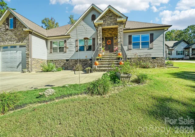 Photo 1 of Single family home for sale at 539 Old Ml Rd, Campobello, SC 29322 | MLS# 4436906 | Listing updated on 2026-10-27
