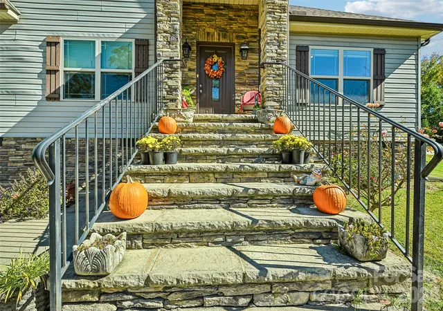 Photo 2 of Single family home for sale at 539 Old Ml Rd, Campobello, SC 29322 | MLS# 4436906 | Listing updated on 2026-10-27