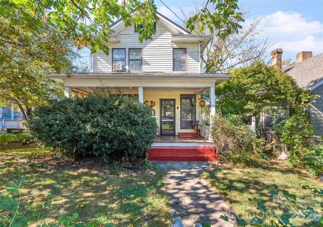 Photo 1 of Single family home for sale at 77 Cherry St, Asheville, NC 28801 | MLS# 4436914 | Listing updated on 2026-10-28