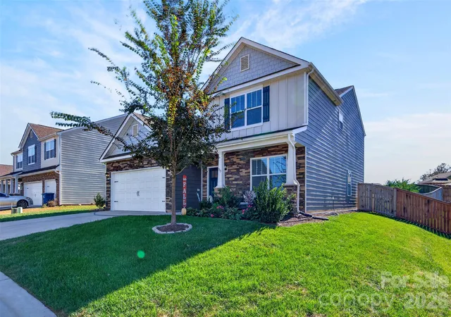 Photo 3 of Single family home for sale at 313 Tavernier Ln, Candler, NC 28715 | MLS# 4436915 | Listing updated on 2026-10-30