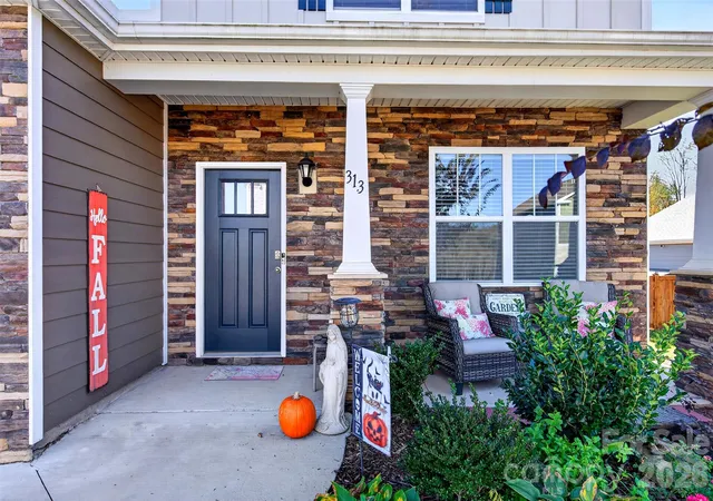 Photo 4 of Single family home for sale at 313 Tavernier Ln, Candler, NC 28715 | MLS# 4436915 | Listing updated on 2026-10-30