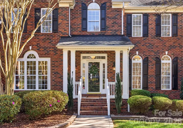 Photo 2 of Single family home for sale at 10826 Persimmon Crk Dr, Mint Hill, NC 28227 | MLS# 4436920 | Listing updated on 2026-10-30