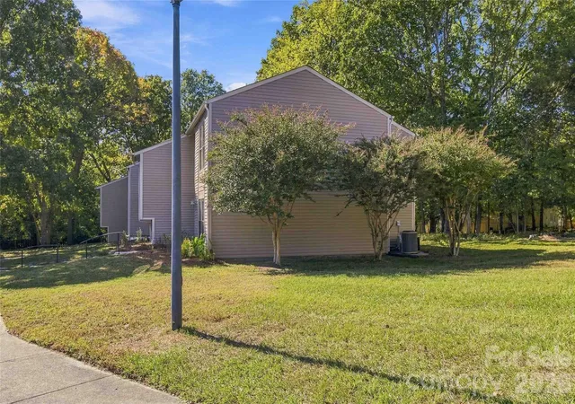 Photo 3 of Condo for sale at 11080 Cedar View Rd, Charlotte, NC 28226 | MLS# 4436922 | Listing updated on 2026-10-26