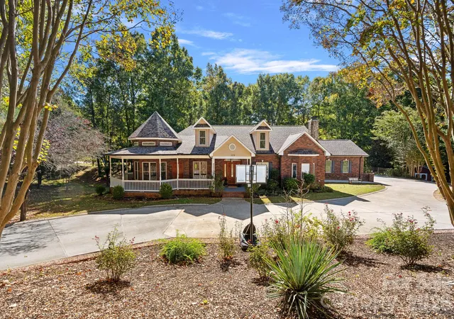 Single family home for sale at 109 Folkstone Rd, Mooresville, NC 28117 | MLS# 4436925