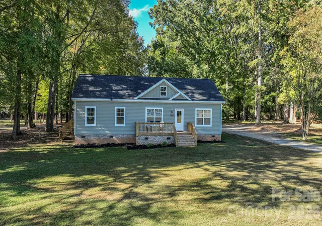 Single family home for sale at 2540 Oakspring Rd, Matthews, NC 28104 | MLS# 4436928