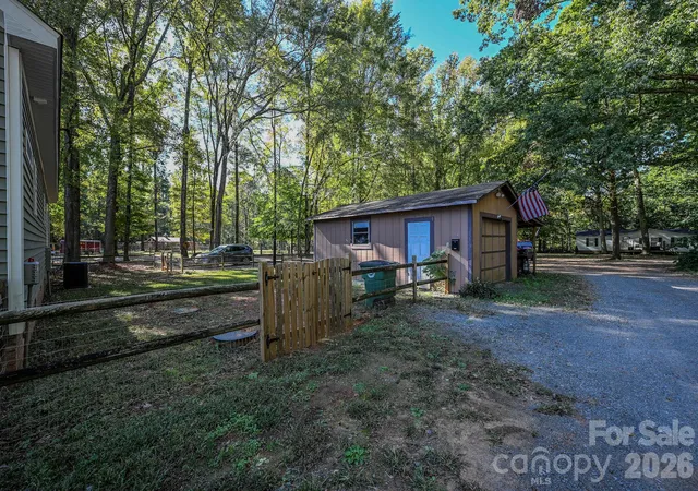 Photo 3 of Single family home for sale at 2540 Oakspring Rd, Matthews, NC 28104 | MLS# 4436928 | Listing updated on 2026-10-29
