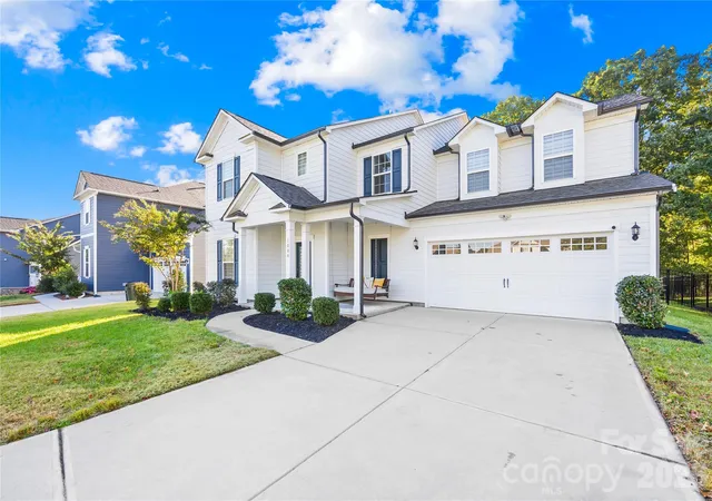 Photo 1 of Single family home for sale at 1004 Dorsey Dr, Fort Mill, SC 29715 | MLS# 4436939 | Listing updated on 2026-10-26