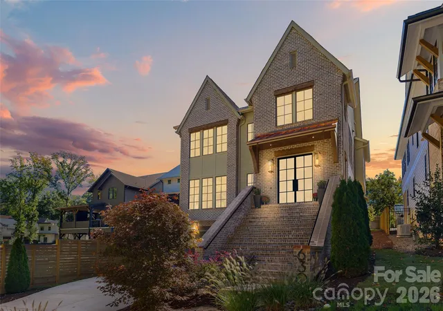 Photo 1 of Single family home for sale at 630 Ashworth Rd, Charlotte, NC 28211 | MLS# 4436947 | Listing updated on 2026-10-27