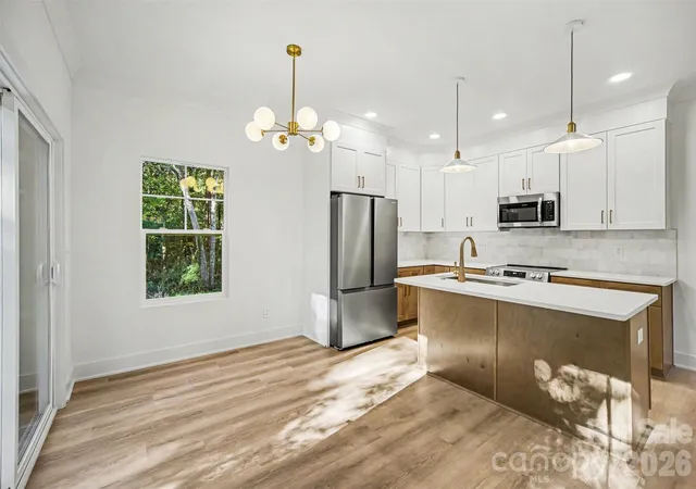 Photo 2 of Single family home for sale at 514 Brookgreen Dr, Dallas, NC 28034 | MLS# 4436973 | Listing updated on 2026-10-28