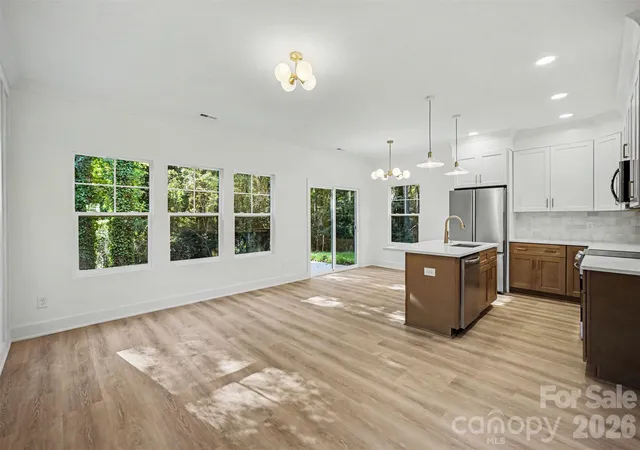 Photo 4 of Single family home for sale at 514 Brookgreen Dr, Dallas, NC 28034 | MLS# 4436973 | Listing updated on 2026-10-28