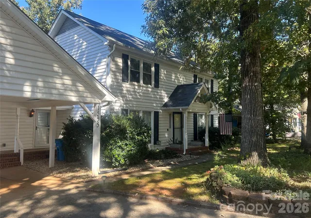 Photo 1 of Single family home for sale at 1555 Brookbend Ct, Fort Mill, SC 29715 | MLS# 4436974 | Listing updated on 2026-10-30