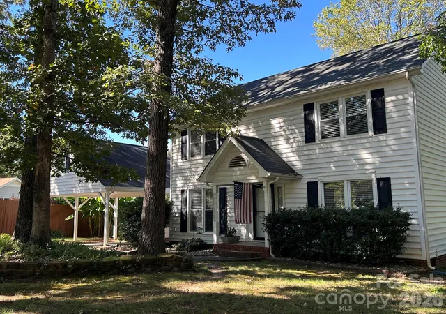 Photo 1 of Single family home for sale at 1555 Brookbend Ct, Fort Mill, SC 29715 | MLS# 4436974 | Listing updated on 2026-10-30