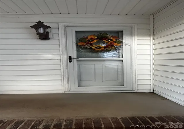 Photo 2 of Single family home for sale at 1555 Brookbend Ct, Fort Mill, SC 29715 | MLS# 4436974 | Listing updated on 2026-10-30