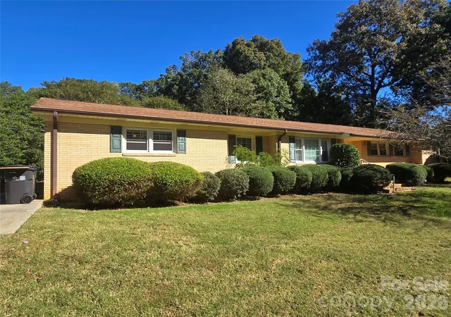 Photo 1 of Single family home for sale at 4449 Whispering Oaks Dr, Charlotte, NC 28213 | MLS# 4436983 | Listing updated on 2026-10-23