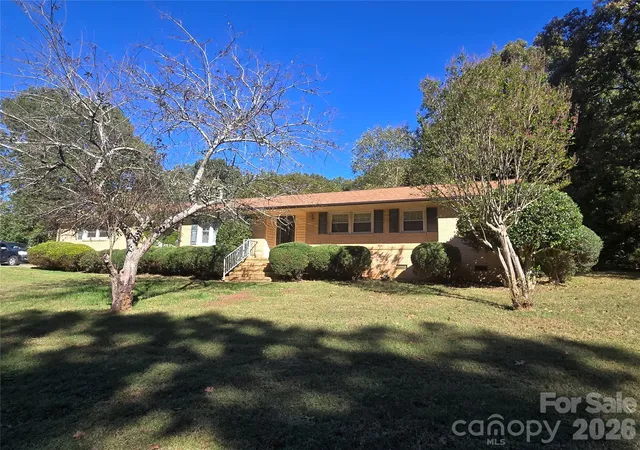 Photo 2 of Single family home for sale at 4449 Whispering Oaks Dr, Charlotte, NC 28213 | MLS# 4436983 | Listing updated on 2026-10-23