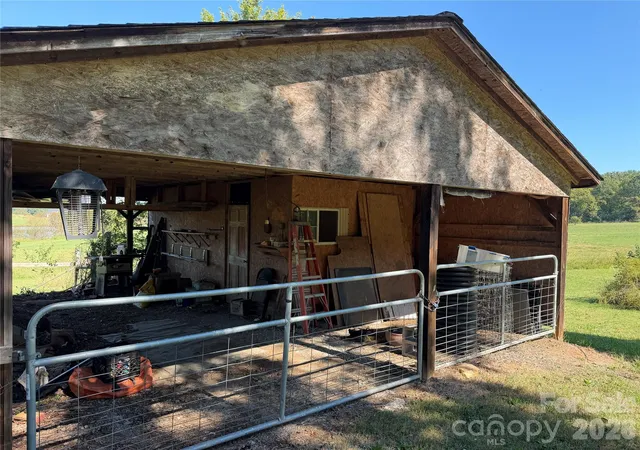 Photo 4 of Single family home for sale at 1655 Bill Curlee Rd, Polkton, NC 28135 | MLS# 4436994 | Listing updated on 2026-10-27