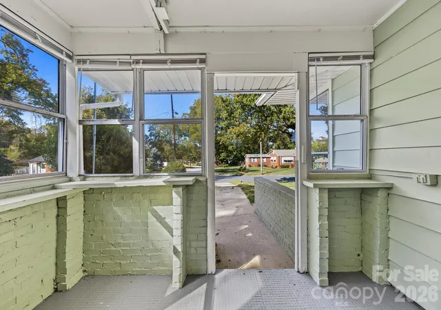 Photo 3 of Single family home for sale at 2018 Quentin St, Charlotte, NC 28216 | MLS# 4436995 | Listing updated on 2026-10-28