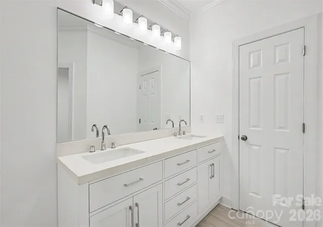 Photo 4 of Condo for sale at 18726 Nautical Dr #103, Cornelius, NC 28031 | MLS# 4437007 | Listing updated on 2026-10-24