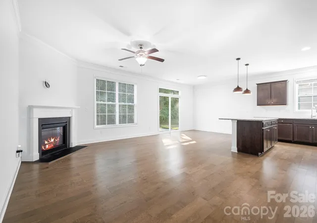 Photo 3 of Single family home for sale at 3967 Lake Breeze Dr, Sherrills Ford, NC 28673 | MLS# 4437019 | Listing updated on 2026-10-28