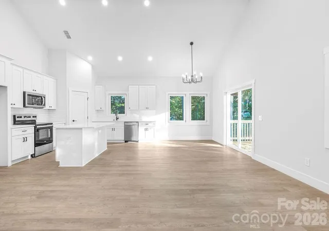 Photo 3 of Single family home for sale at 1410 Modena St, Gastonia, NC 28054 | MLS# 4437023 | Listing updated on 2026-10-23