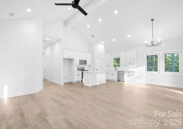 Photo 4 of Single family home for sale at 1410 Modena St, Gastonia, NC 28054 | MLS# 4437023 | Listing updated on 2026-10-23